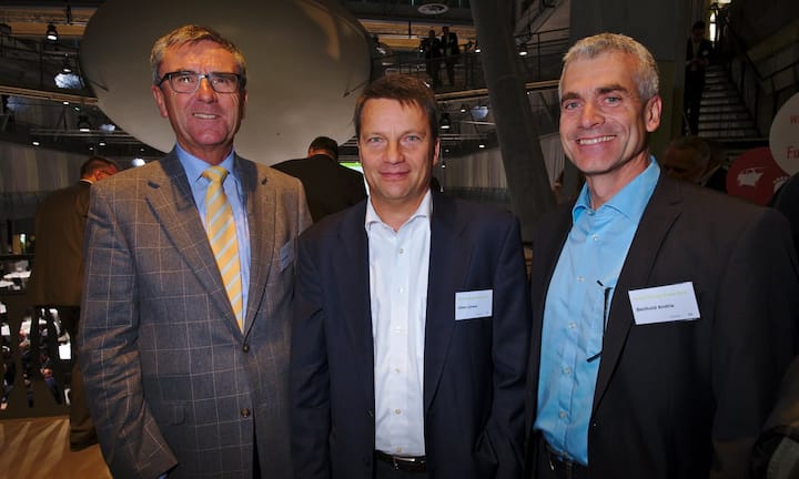 Martin Hess, Vizepräsident des VR, Ernst Schweizer AG;
Urban Lankes, VRP, Trivadis Holding AG;
Berthold Andris, Entwicklungsleiter, Helbling AG