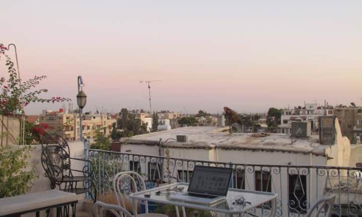 Die Wohnung des Autors in Damaskus. In der syrischen Hauptstadt war die Konzernzentrale der Ländergesellschaft von Lafarge angesiedelt.