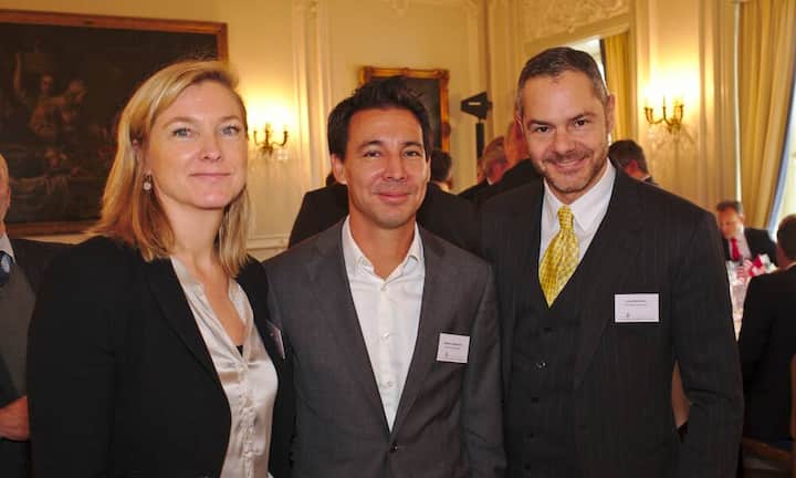 Nicole Burth Tschudi, CEO Switzerland, The Adecco Group AG;
Eflamme Mordrelle, Finanz und Wirtschaft;
Luca Semeraro, Head of Permanent Professional Staffing, The Adecco Group AG