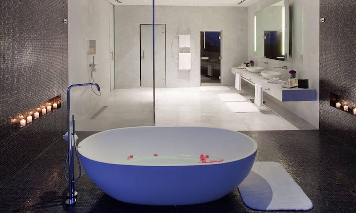 Die Präsidentensuite des Yas-Hotels ist mit Möbeln aus dem Museum of Art in New York ausgestattet.Bilder: Keystone/ Viceroy Hotels and Resorts