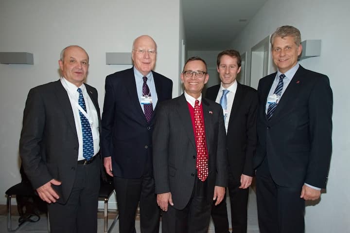 Martin Naville, CEO, Swiss-American Chamber of Commerce; Patrick J. Leahy, US-Senator; Jeffrey R. Cellars, Chargé d'Affaires, US-Botschaft Bern; Thomas Aeschi, SVP-Nationalrat; Harry Hohmeister, CEO, Swiss