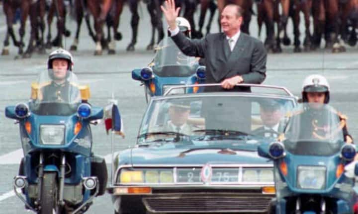 Wie Hollande handhabte es seiner Zeit auch Jacques Chirac - auch er entschied sich für einen Citroën. 1995 liess er sich mit einem SM Citroën-Maserati ins Elysée chauffieren.