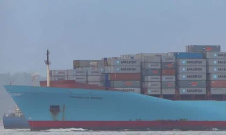 Cornelius Mærsk: Ablieferung 2000, Kapazität 8400 TEU.
Screenshot Youtube