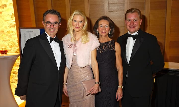 Jan E. Brucker, General Manager, Widder Hotel Zürich;
Maria Hartog- Holm, Gattin des Schwedischen Botschafters in der Schweiz;
Birgitta Arve, Schwedische Generalkonsulin in der Schweiz;
Johan Mannerberg, Master of Ceremony & Private Banker, Nordea (v.l.)