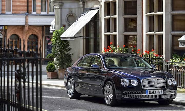 ...der New Flying Spur bis zu 320 km/h.