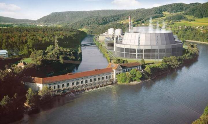 Noch 2008 wurden in der Schweiz Pläne für neue AKWs in Beznau und Mühleberg vorgestellt. Der grosse Gesinnungswandel kam nach der Reaktorkatastrophe von Fukushima im März 2011.
Keystone