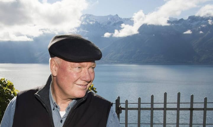 Biver, Jean Claude: Uhrenfabrikant. Geboren: 20. September 1949 in Luxemburg. Verheiratet. Vater von fünf Kindern.
Karriere: Verkaufsleiter bei Audemars-Piguet (1979-80), Produktmanager bei Omega (1980-81); Mitbesitzer von Blancpain (1982-1992); Mitglied im Verwaltungsrat bei Swatch (1992-2003); CEO von Hublot (2004-2012); Verwaltungsratspräsident bei Hublot (seit 2012) und Uhrenchef bei LVMH (seit 2014).
Interessen: Käse und Kühe. Sammlungen: Uhren, Autos, Wein.