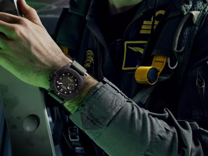 In der Panerai Submersible Marina Militare Carbotech ist das innovative Material verbaut.