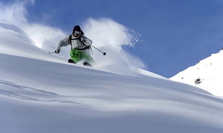 Rang 2: Davos mit 460'451 Übernachtungen.
Davos Klosters Mountains/flickr/cc