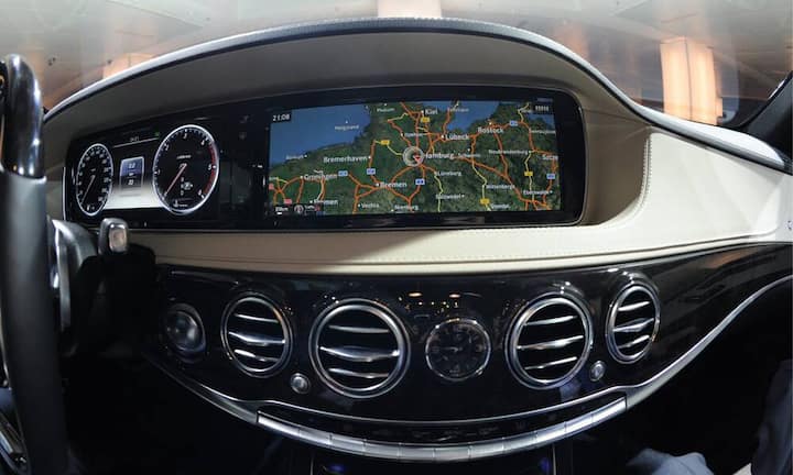 Ein Navigationssystem in Fernseh-Qualität gehört zur Grundausstattung.