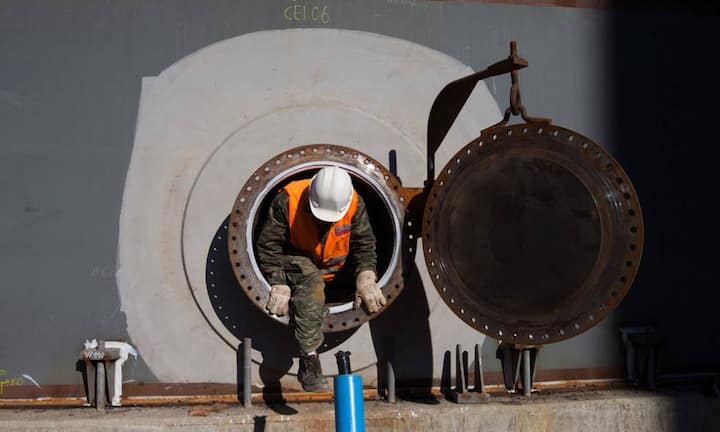 Wie schon im Vorjahr steht Vitol an der Spitze der umsatzstärksten Schweizer Firmen: 32'000 Beschäftige erwirtschafteten für den Rohstoffhändler einen Umsatz von 307 Milliarden Franken.Bloomberg