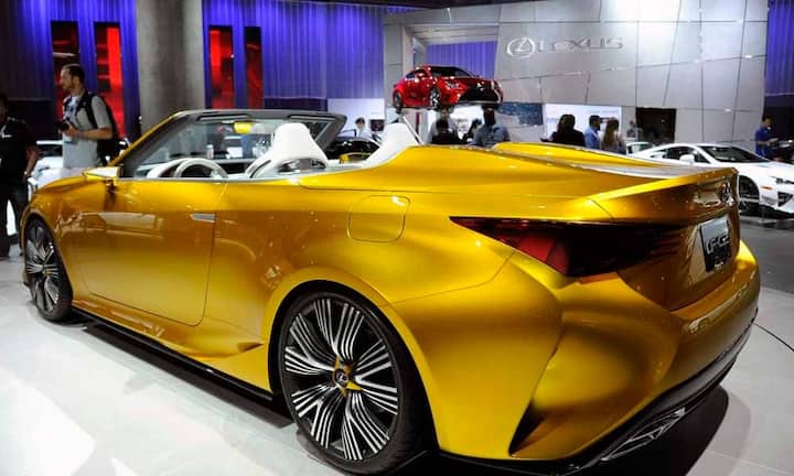 Neben amerikanischen feiern auch zahlreiche europäische und asiatische Modelle ihre Premiere. Insgesamt sind auf der Automesse fast 60 Welt- oder US-Neuheiten zu finden. Lexus zeigt auf der Autoshow mit dem Konzept-Fahrzeug LF-C2 die seriennahe Studie eines Roadsters.