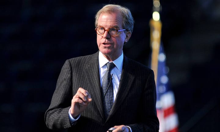 Nicholas Negroponte ist Informatiker und Professor am Massachusetts Institute of Technology und Mitbegründer des MIT Media Lab. Zur Schule ging er am Institut Le Rosey...Gin Kai, U.S. Naval Academy/Wikimedia/CC