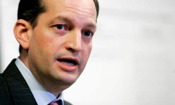 Alexander Acosta - ArbeitsministerDer frühere Bundesanwalt Alexander Acosta, gegenwärtig an der Universität von Florida tätig, ist ein erfahrener Arbeitsrechtler. Er war bereits in drei verschiedenen Positionen für US-Regierungen tätig und wird als angesehener Experte beschrieben. Die Nominierung wurde nötig, weil Trumps Kandidat, Andrew Puzder, für diesen Posten zurückgezogen hatte. Acosta entspricht in vielem sehr viel mehr dem Profil bisheriger Arbeitsminister.