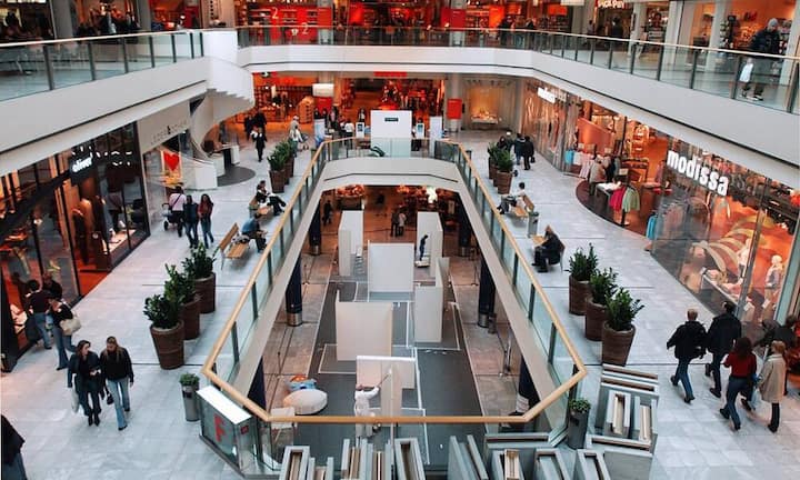 Platz 13: Wallisellen Mobilität und Erholung wird neben der Einkaufsinfrastruktur grossgeschrieben. Trotz dem Shoppingcenter Glattzentrum belegt die Gemeinde in dieser Kategorie bloss Rang 10.
Keystone