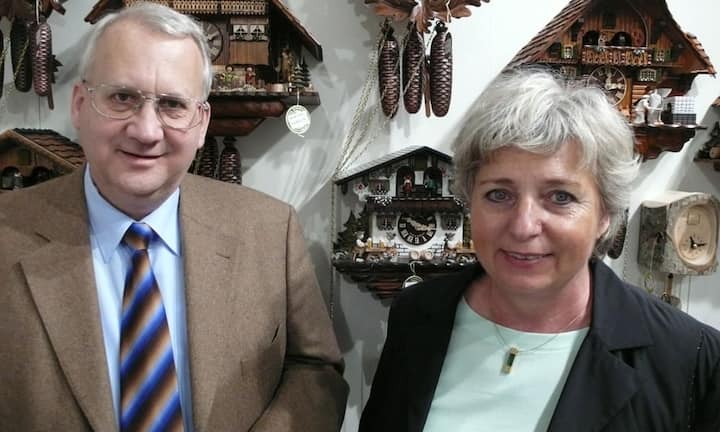 Marianne und Reinhard Herr (Deutschland) Inhaber Hubert Herr Kuckucksuhren: «Als kleiner Hersteller fühlt man sich hier nicht willkommen.»