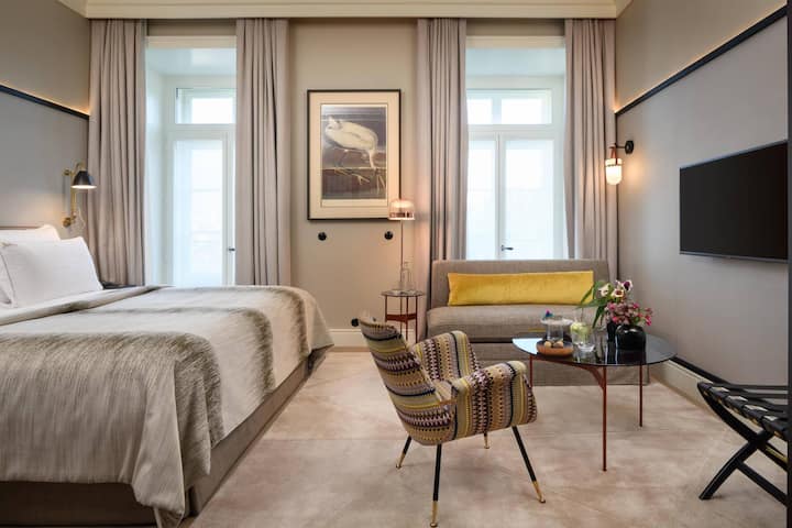 Bairro Alto Hotel
Das Hotel an der Praça Luís de Camões in Lissabon vereint mühelosen Luxus mit Bohème-Flair.