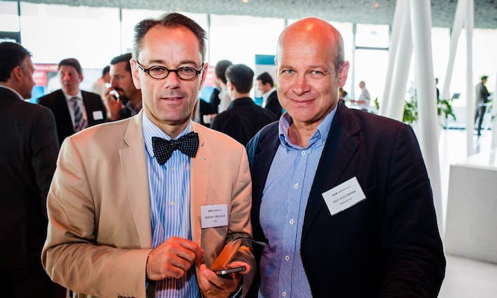 Benedikt Wechsler (EDA) mit Ralf Koschmann (Swisscom AG)