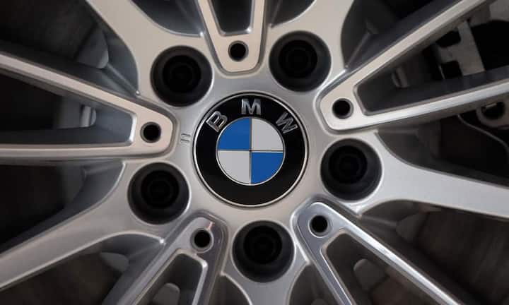 Rang 4: BMWNoch etwas mehr Vertrauen und Bewunderung haben Konsumenten anscheinend für die Münchner Konkurrenten. Zum absoluten Spitzenplatz reichte es dieses Jahr aber nicht mehr.