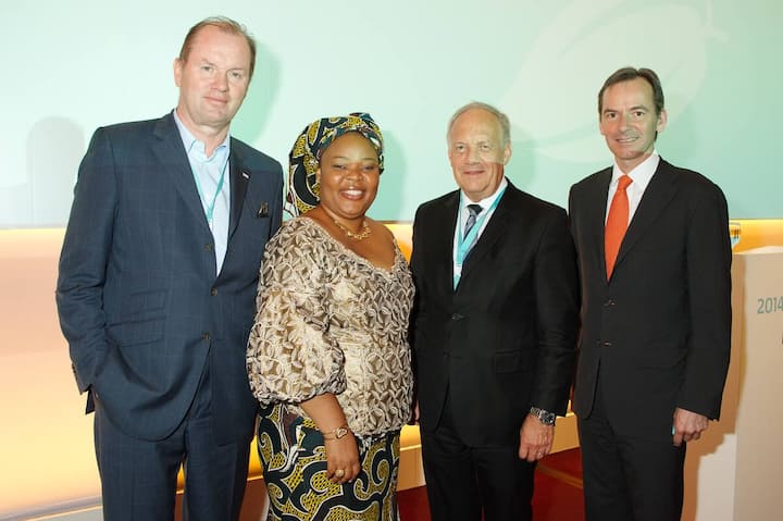 Juergen Steinemann, CEO, Barry Callebaut; Leymah Gbowee, Friedensaktivistin aus Liberia, 2011 Friedensnobelpreis; Johann N. Schneider-Ammann, Bundesrat; Andreas Jacobs, Chairman, Barry Callebaut.