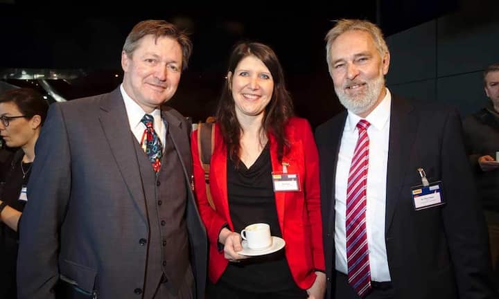 Peter Naegeli, Partner, Abegglen Management Consultants;
Pam Hügli, Geschäftsführerin, Alpha 245 Kommunikationsagentur;
Peter Felber, Inhaber, Felser Brand Leadership