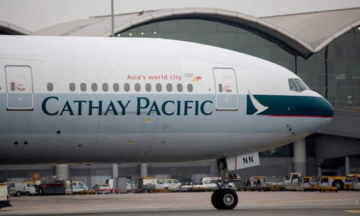 Platz 5: Cathay Pacific Airways Dass Cathay Pacific Airways eine Fluggesellschaft aus Hongkong ist, merkt der Economy-Passagier spätestens beim Essen. Denn entsprechend ist das Essen: Die Gäste bekommen Nudelsuppe, frischen Reis und orientalische Currys.