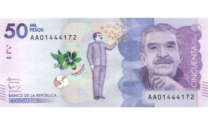 Auf der 50'000-Peso-Note aus Kolumbien ist gleich zweimal Nobelpreisträger Gabriel García Márquez zu sehen. Schmetterlinge sind ein wiederkehrendes Motiv aus seinem Meisterwerk «Hundert Jahre Einsamkeit».