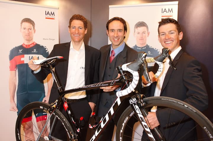 Profi-Radrennfahrer bei IAM: Martin Elmiger, Radprofi; Ingo Bionda, Business Development Manager, Independent Asset Management IAM; Mathias Frank, Radprofi