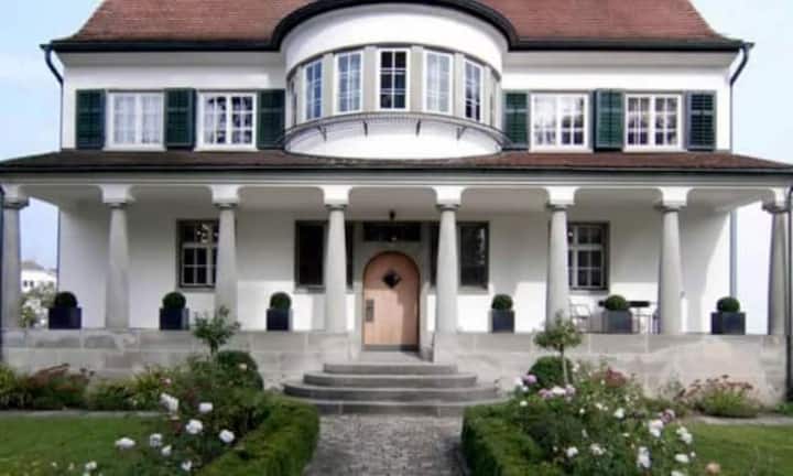 Seine Jugendstil-Villa im Thurgau (Bild) hat Plein zum Verkauf ausgeschrieben.