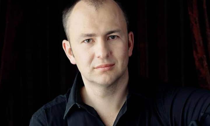 Platz zwei der Putin-Verlierer: Andrei Melnitschenko. Nach dem Zerfall der Sowjetunion gründete der heute 42-jährige Wechselstuben und machte später mit seiner daraus entstandenen MDM Bank in der Rubelkrise 1998 sein erstes Vermögen. Die jetztige Krise stibitzt ihm 4.9 Milliarden Dollar.