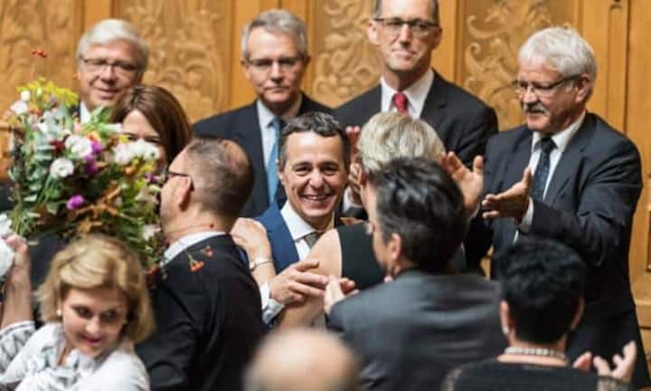 Bereits im zweiten Wahlgang schaffte Cassis die Wahl in den Bundesrat mit 125 Stimmen. Er wolle alles dafür tun, seine Wahl zu rechtfertigen.