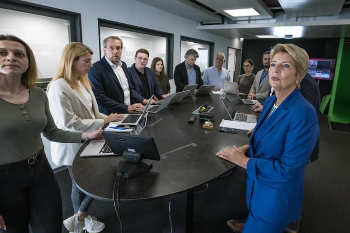 Die Finanzministerin nahm am Nachmittag auch an der Redaktionssitzung teil.