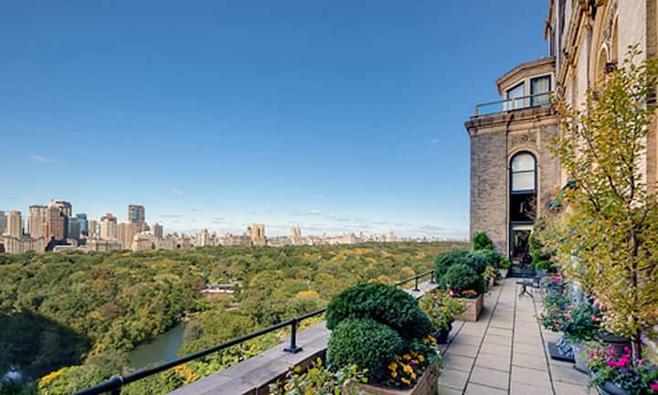 Zimmer mit Aussicht: Der Immobilienhändler Brown Harris Stevens hat derzeit gerade «die Erfüllung eines Lebenstraumes» im Angebot, …