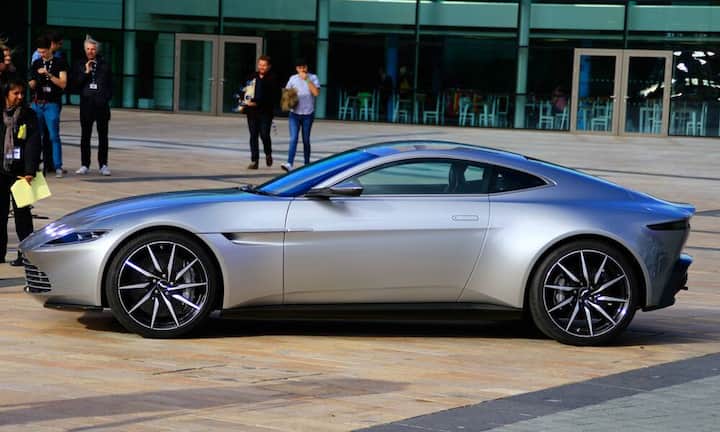 Das sind die Autos im James-Bond-Film «Spectre»:  Der Held selbst ist standesgemäss in einem Aston Martin unterwegs, einem Aston Martin DB10. KeithJustKeith/Wikimedia/CC