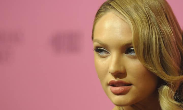 Candice Swanepoel: 3 Millionen US-Dollar 
Die Südafrikanerin mit dem Babyface modelt nicht nur für Victoria's Secret, sondern ergattert auch begehrte Runway-Jobs bei den Fashion Weeks und  Werbeveträge mit John Frieda, Tom Ford und True Religion.