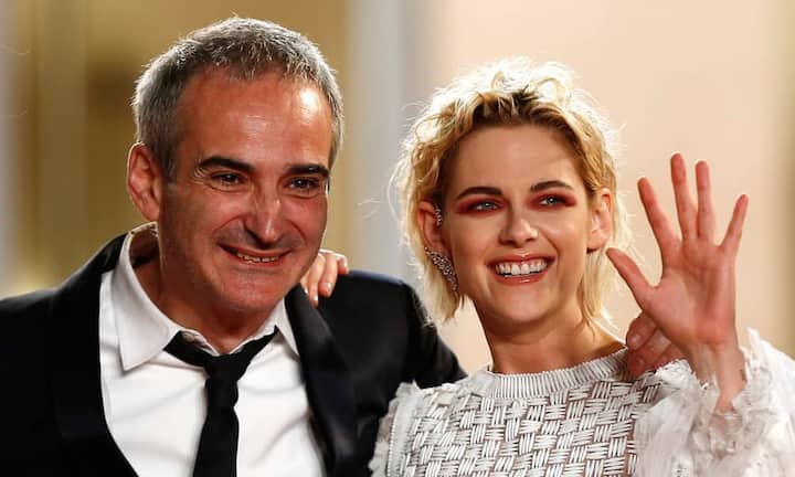 Den Schlusspunkt unter das diesjährige Filmfestival setzt der Film «Personal Shopper». Der Regisseur Olivier Assayas – im Bild mit der Darstellerin seines Films Kristen Stewart – bekommt in Zürich den «A Tribute to...»-Award. Als Retrospektive werden zwölf Filme des Meisters gezeigt.Bilder: Keystone