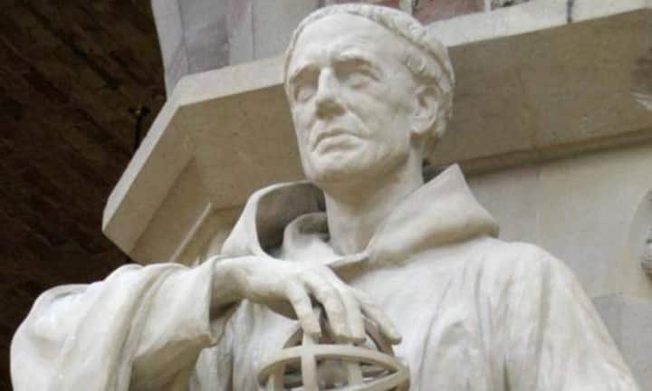 1268
Der Denker und Aufklärer Roger Bacon erwähnt als erster schriftlich den Einsatz von Brillen. Sie werden in China und Europa bereits eingesetzt.