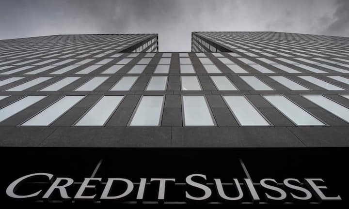 Dezember 2016: Die Credit Suisse muss insgesamt über 5,3 Milliarden Dollar für die Beilegung des US-Hypothekenstreits bezahlen. In einem ersten Schritt überweist die Bank eine Geldbusse von 2,48 Milliarden Dollar an das Justizministerium. Hinzu kommen Zugeständnisse an die US-Konsumenten von nochmals 2,8 Milliarden Dollar über einen Zeitraum von fünf Jahren.