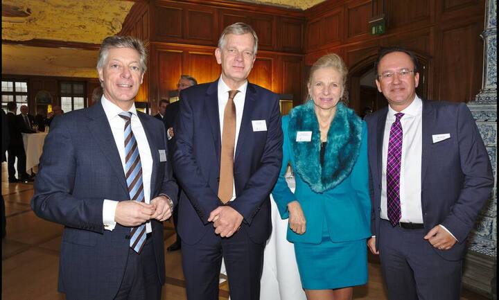 Raymund Gerardu, CFO & COO, TPA Global;
Sven Gohlke, Regional Vorstand Corporates International Europe, Commerzbank Frankfurt;
Andrea Schaller, President, Global Environmental Society;
Marc Steinkat, CEO Commerzbank Switzerland