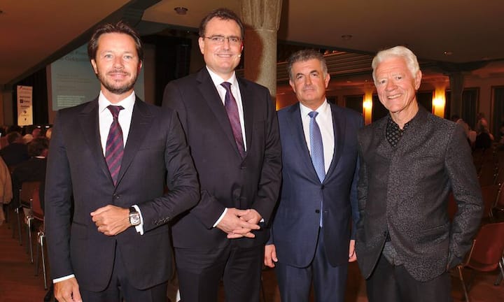 Siro Barino, Kommunikation, Efficiency Club;
Thomas J. Jordan, Nationalbankpräsident;
Guido Persterer, Präsident Efficency Club;
Franz Jaeger, Professor Executive School of Management HSG