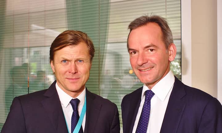 Tomas Prenosil, CEO, Confiserie Sprüngli AG;
Andreas Jacobs, Chairman, Barry Callebaut