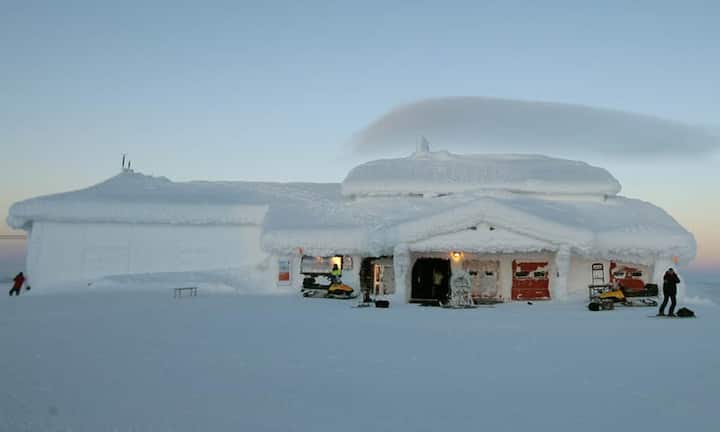 In Europa herrscht ein Nord-Süd-Gefälle. In den skandinavischen Ländern Norwegen, Finnland und Dänemark ist Trinkgeld eher unüblich. Eine Ausnahme stellt Schweden dar. In Restaurants gelten 10 Prozent als angemessen.