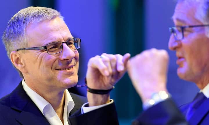 Das WEF bietet den Wirtschaftsgrössen auch die Möglichkeit für persönliche und informelle Treffen - etwa zwischen Adecco-CEO Alain Dehaze und Gewerkschaftsführer Philipp Jennings.