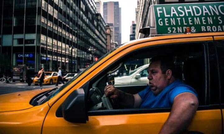 Taxifahrer und Chauffeure
In diesem Beruf sehen die Zukunftsperspektiven schlecht aus. Bereits heute entwickeln Google und andere Fahrzeughersteller autonome Transportmittel.
pennuja/flickr/CC