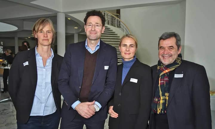 Gesa Ziemer, Vizepräsidentin Forschung, HafenCity Universität;
Klaus Langenstein, Inhaber, Langenstein Development;
Anette Kreitel-Suciu, Bereichsleiterin Human Resources, ista Deutschland GmbH;
Erich Hildenbrand, Director, TÜV SÜD AG