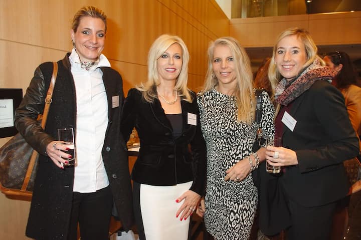 Fabienne Jezler, Assistentin der Geschäftsleitung, ZKB; Marianne Ohnemus-Hüsser, Inhaberin, omnis Business AG; Claudia Larsen, Inhaberin, Fotostudio für Frauen; Chantal Landolt, Projektoffice Assistant, ZKB