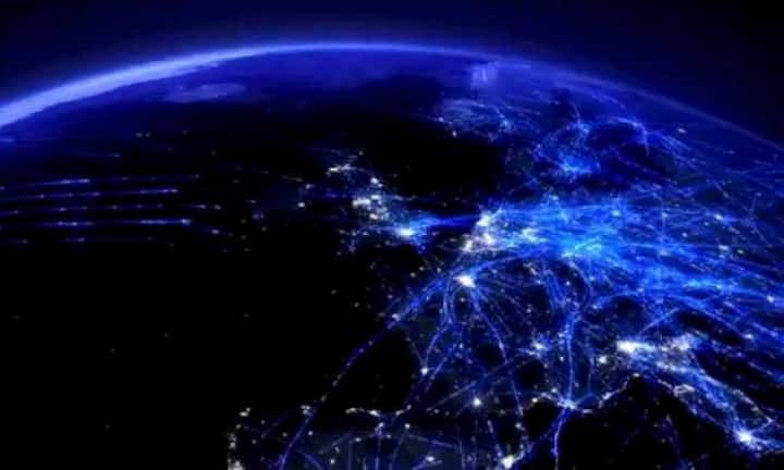 Unter dem neuen Namen «China Internet Plus Holding Ltd.» rangieren auf Platz 6 die im Oktober 2015 fusionierten Meituan.com und Dianping Holdings Ltd. 18,3 Milliarden US-Dollar ist das Konglomerat nun schwer. Es wird als chinesischer Groupon-Konkurrent bezeichnet. Der aktuelle CEO heisst Wang Xing.