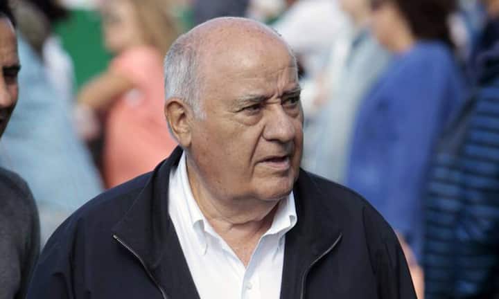 Platz 1: Amancio OrtegaMit 14 Jahren verliess Amancio Ortega die Schule. Heute herrscht der Spanier über ein Meer an Modeketten. Die bekannteste Schöpfung heisst Zara, der Ortega seinen Reichtum zu verdanken hat - insgesamt 69,5 Milliarden Dollar. Damit zählt der 79-Jährige nicht nur zu den zehn reichsten Menschen der Welt, er ist auch der reichste Europäer – und das ganz ohne Uni-Abschluss.Bilder: Keystone/Bloomberg