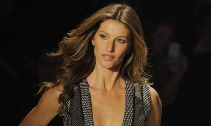 Gisele Bundchen: 47 Millionen US-Dollar
Von solchen Summen können die Zweitplazierten nur träumen: Zum 8. Mal in Folge ist Gisele Bündchen das weltweit bestbezahlte Model. Verträge mit H&M und Chanel, ihre eigene Unterwäsche-Kollektion, eine Accessoires-Linie und die Ipanema Flip Flops spülen das Geld nur so auf das Konto der rassigen Brasilianerin. Seit Beginn ihrer Karriere soll Bündchen 386 Millionen Dollar verdient haben, so «Forbes».Bilder: Keystone
