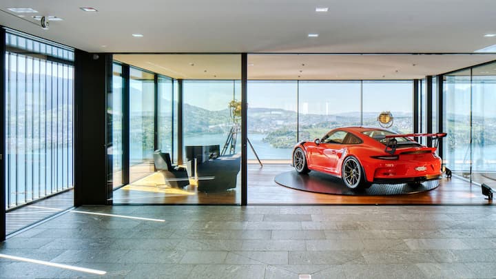 Hochkarätige Villa mit fantastischer Sicht, Fürigen (NW)